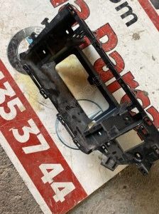 2G1858005