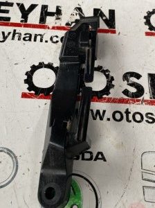 3G5857782