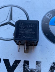 4H0951253A