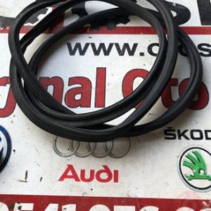 5J6827705B