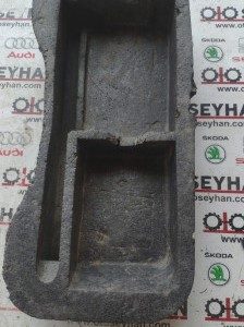 6K5867710A