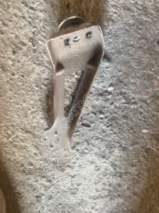 6R1858383