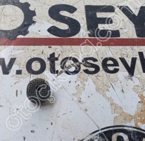 8K5827589