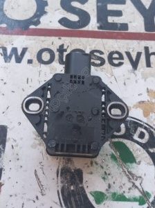 8R0907637