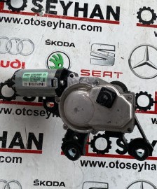 8R0955711C