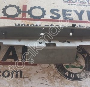 8T0827569