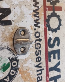 8T0837033