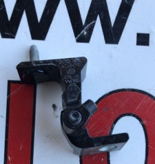 8V0833404E