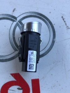 8V0905217D