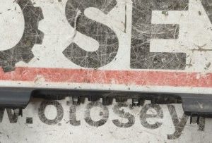 8W1857304A