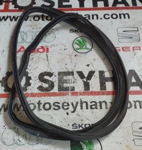 8W5827705D