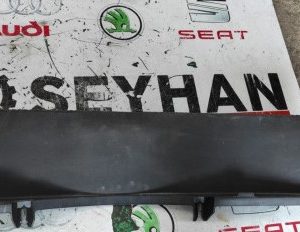 8W5863471B