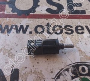 Audi A4 2014 arka lamba cıvatası