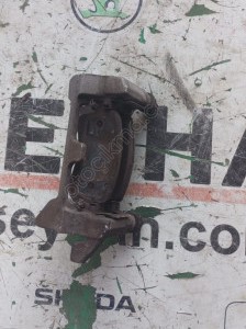 Audi A4 2014 arka sağ fren kaliper çene