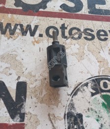 Audi A4 2014 arka stop bağlantı vidası