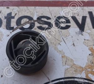 Audi A4 2014 motor koruma kapağı lastiği