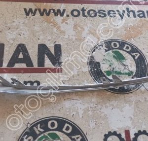 Audi A4 2014 sol ön far nikelajı