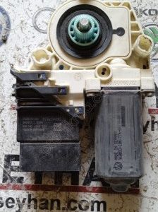 Passat B6 arka sol kapı cam motoru
