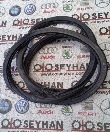 Polo 2018 arka sol kapı lastigi