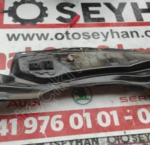 Toyota Yaris ön cam elegi sacı