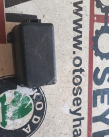 Toyota auris 2006-2012 küçük röle kutu kapağı