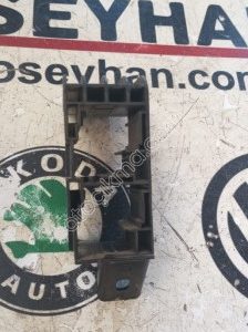 Toyota auris tesisat soket braketi