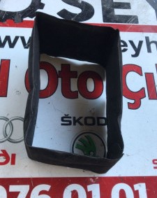 audi a3 akü yalıtım keçesi