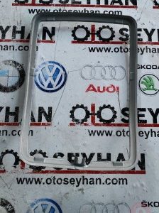 audi a3 sportback 2008 ön tavan lambası çerçevesi