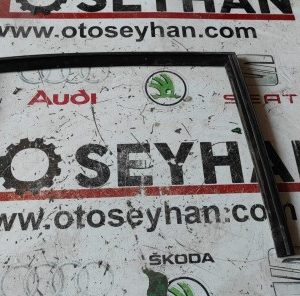 bmw 5 kasa e60 arka sağ iç cam fitili