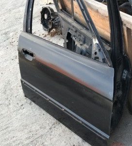 bmw 5.20 E34 1990 sağ ön kapı hatasız