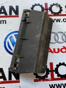 bmw 5.20 E34 sigorta kutusu kenar kapağı
