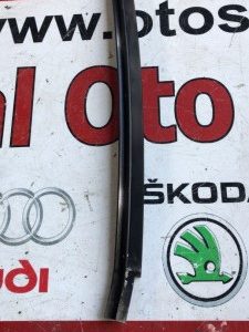 bmw 5.20 E34 sol arka kapı cam kızağı