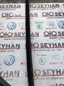 bmw e60 e61 sol ön kapı iç sıyırıcı fitil
