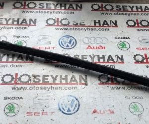 bmw x5 e70 sağ ön kapı iç cam sıyırıcı fitil