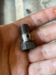 cxx 1.6 motor turbo yağ borusu vidası